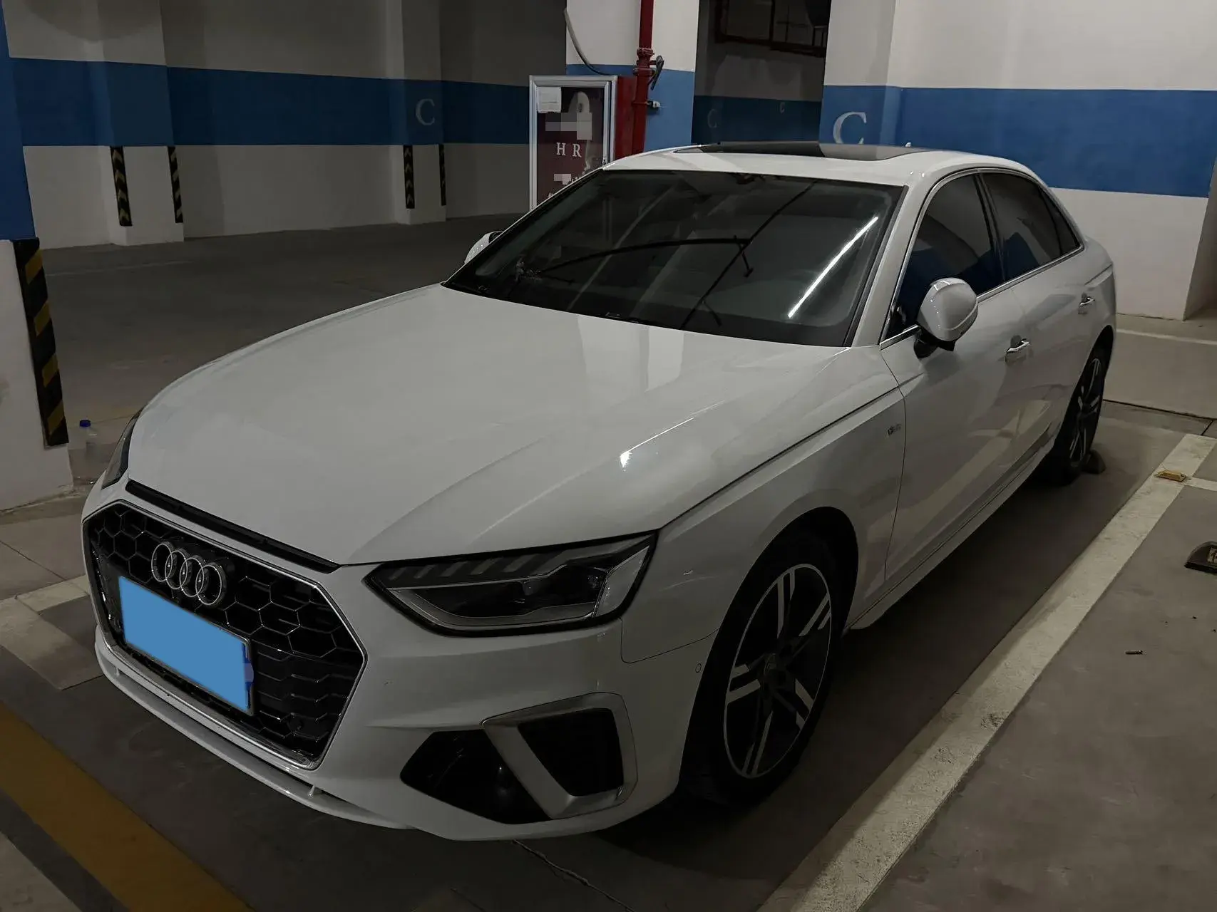 2020 AUDI A4L view 1