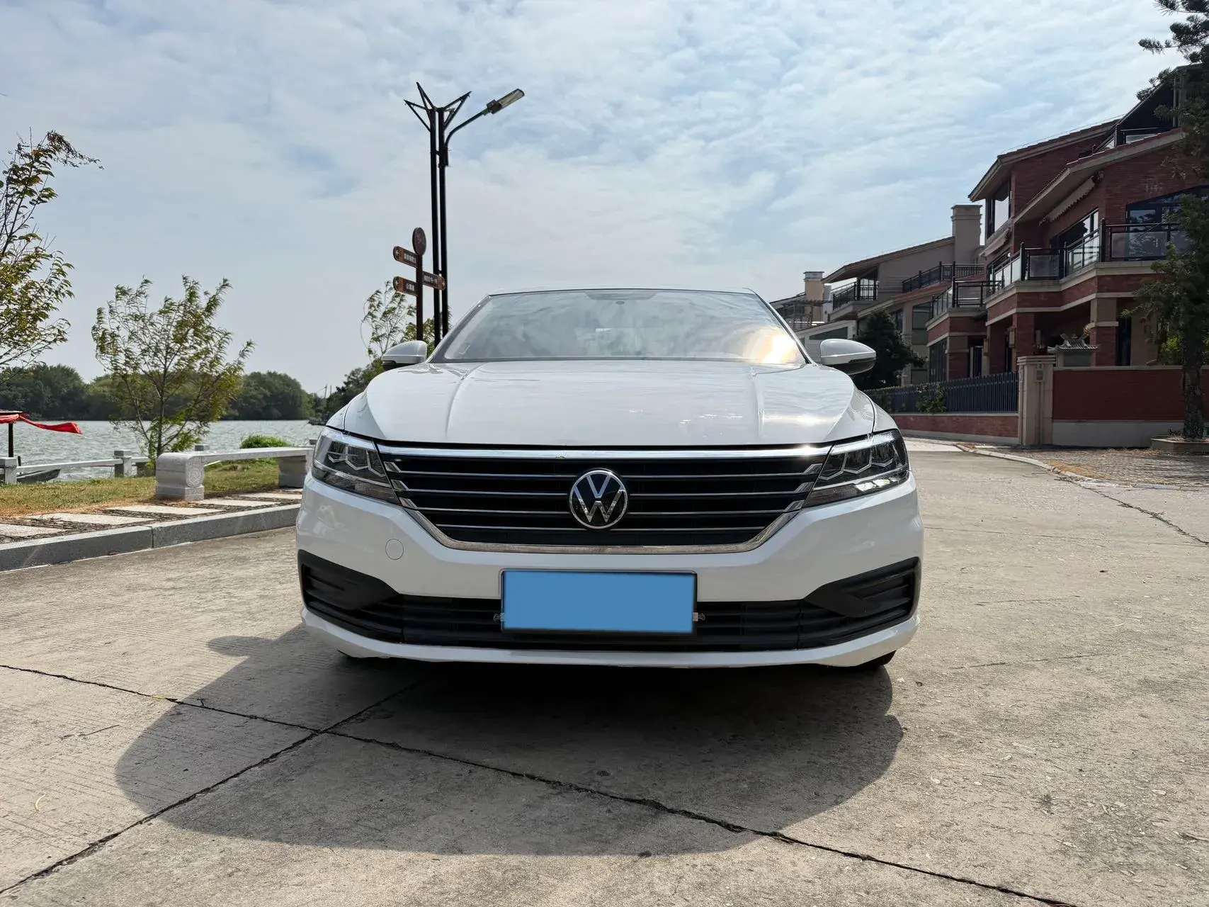 2021 VOLKSWAGEN LAVIDA thumbnail 2