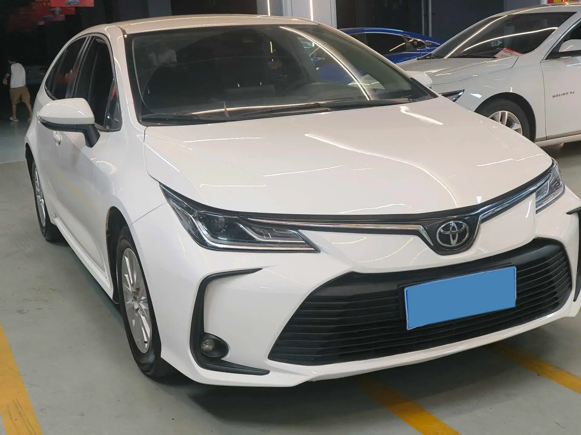 2021 TOYOTA COROLLA thumbnail 2