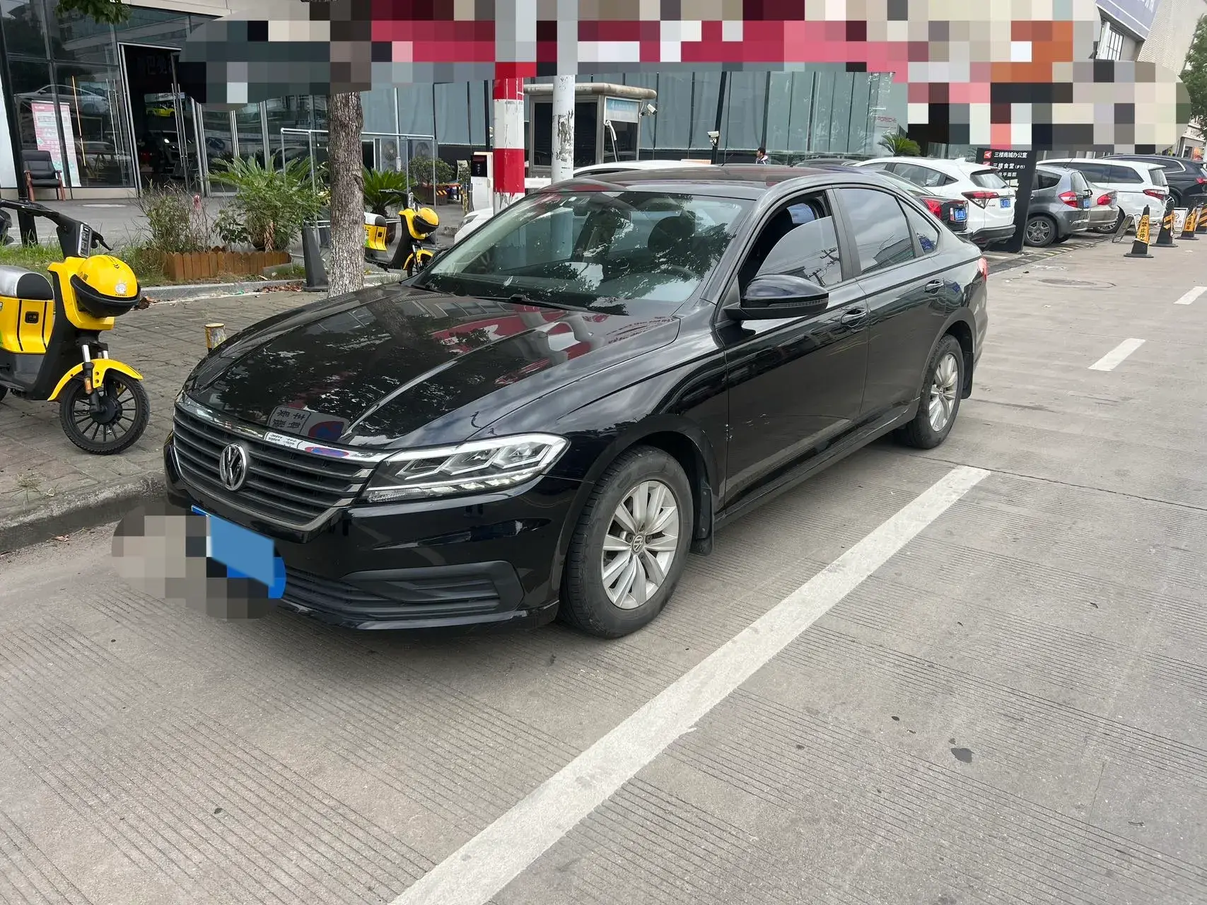 2018 VOLKSWAGEN LAVIDA view 1