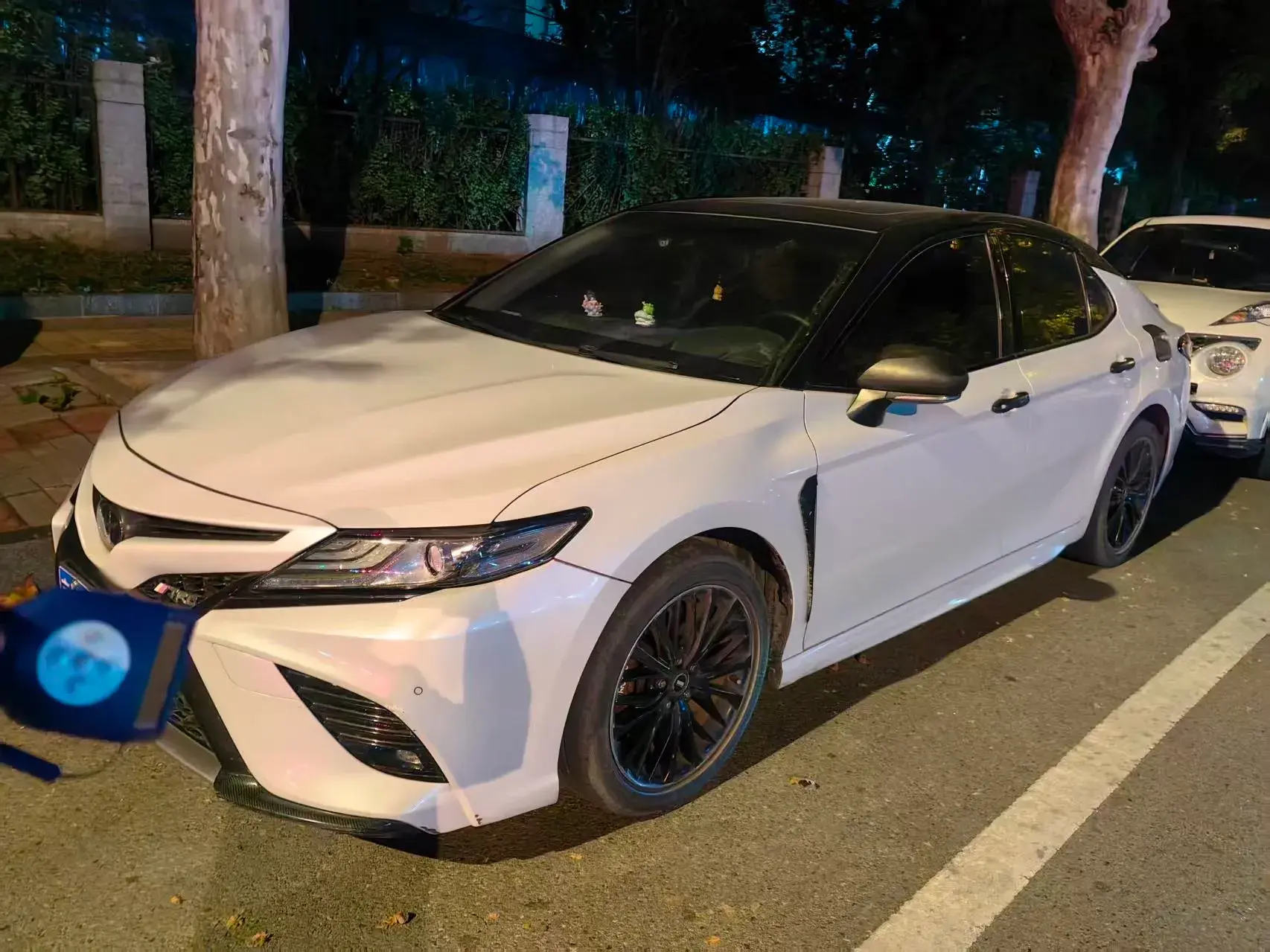 2018 TOYOTA CAMRY view 1