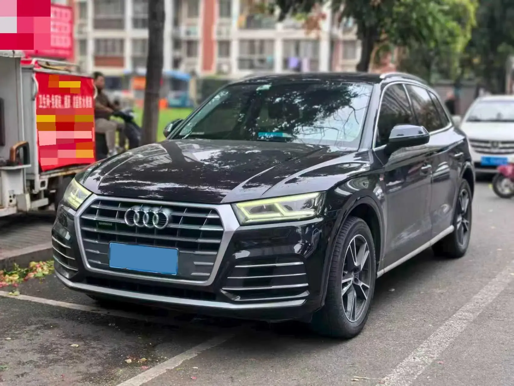 2020 AUDI Q5L view 1