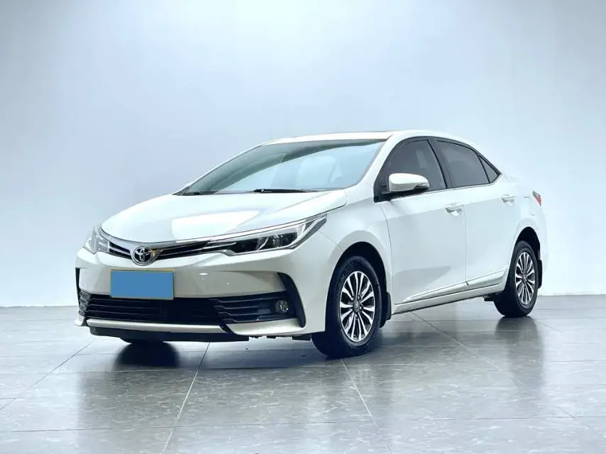 2017 TOYOTA COROLLA view 1