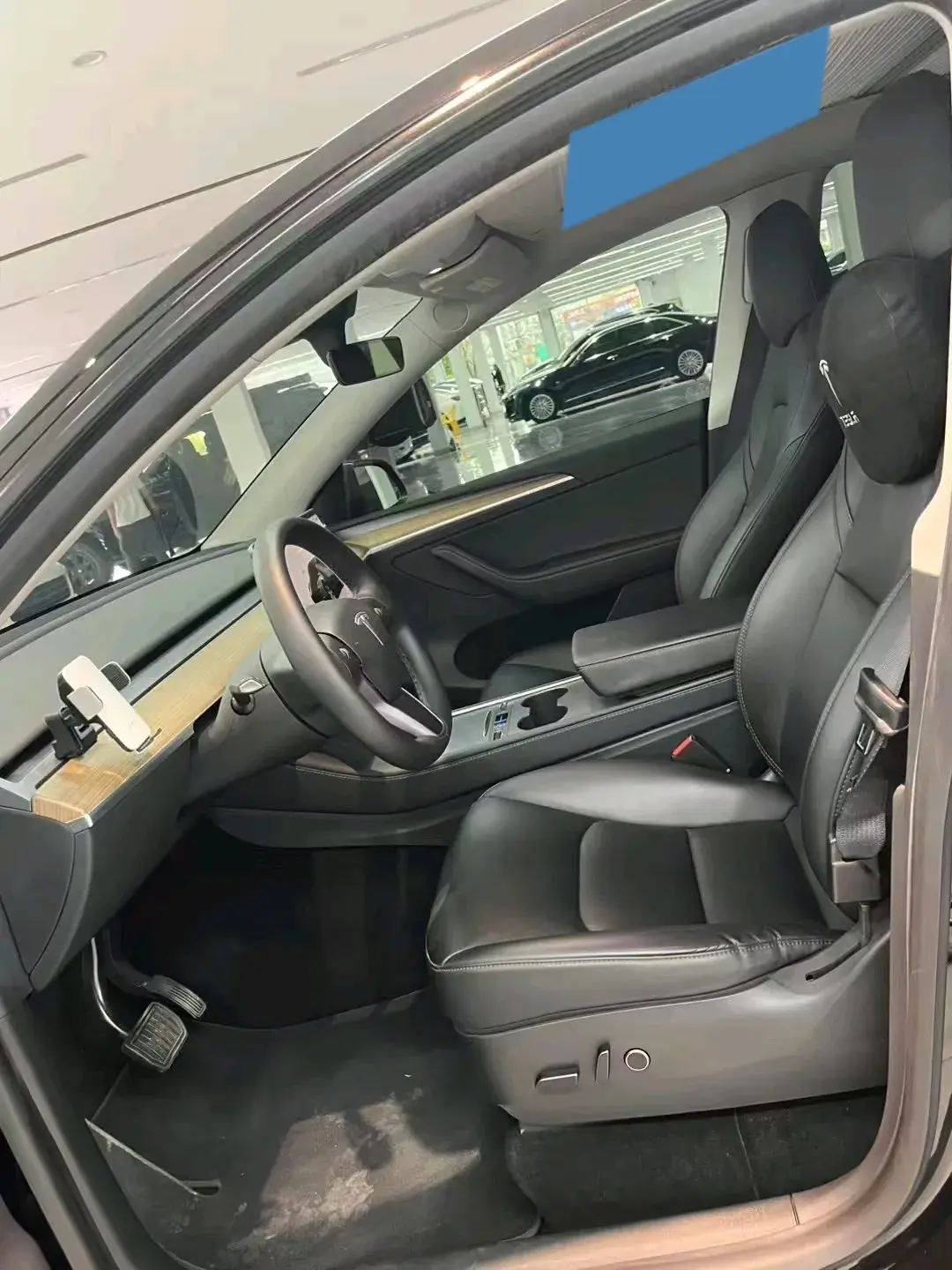 2022 TESLA MODEL thumbnail 4