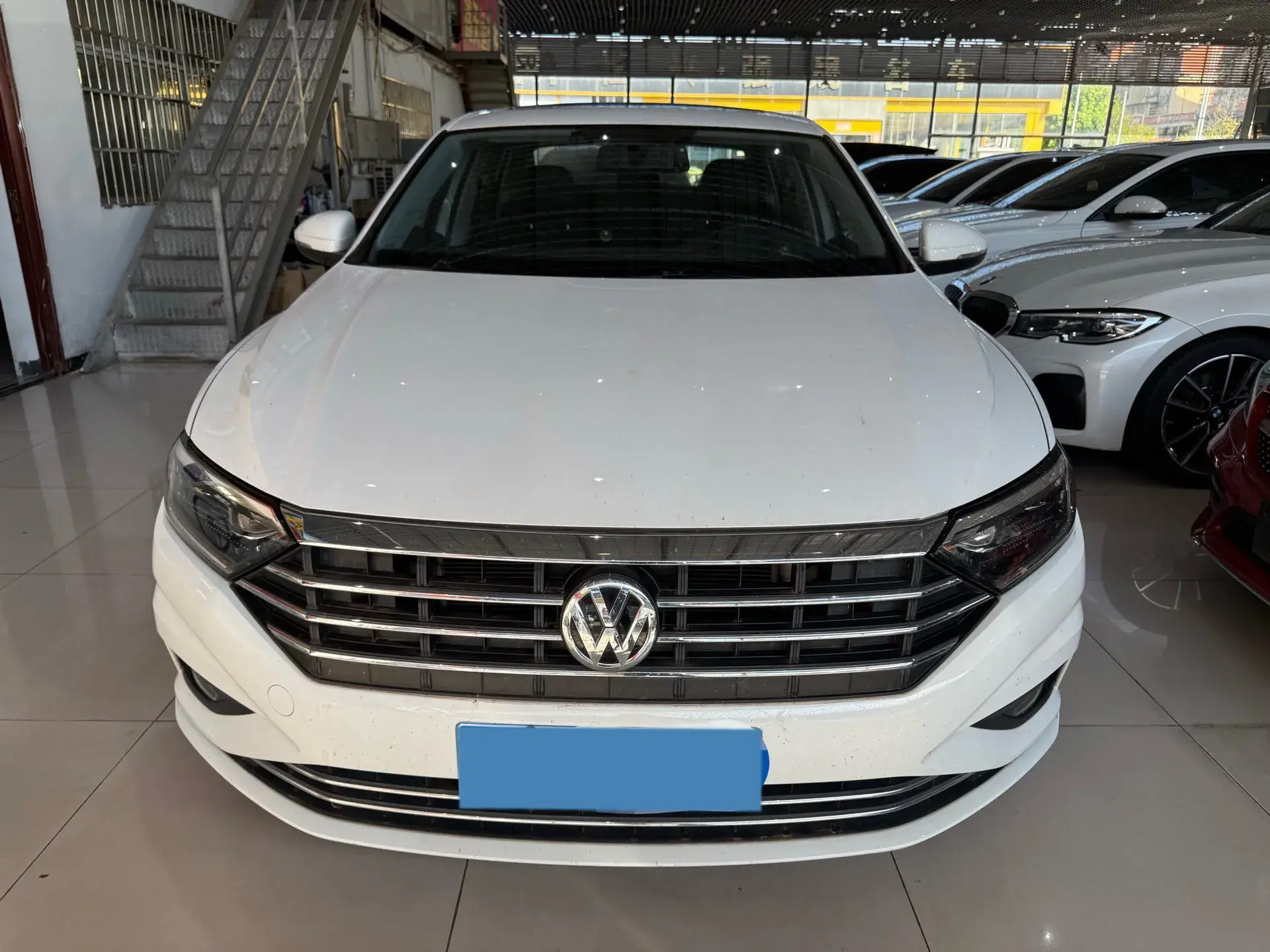 2022 VOLKSWAGEN SAGITAR thumbnail 2