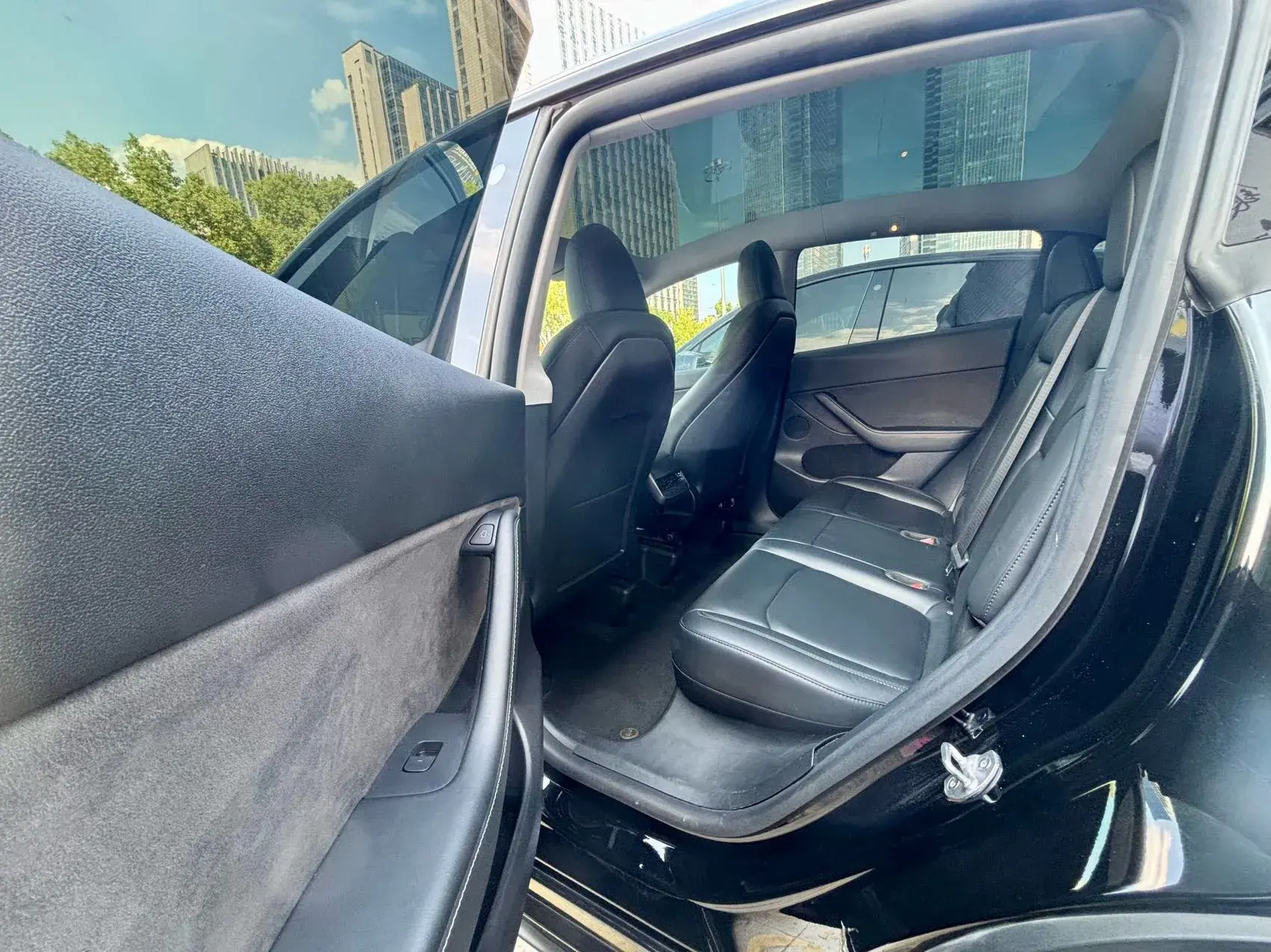 2022 TESLA MODEL thumbnail 4