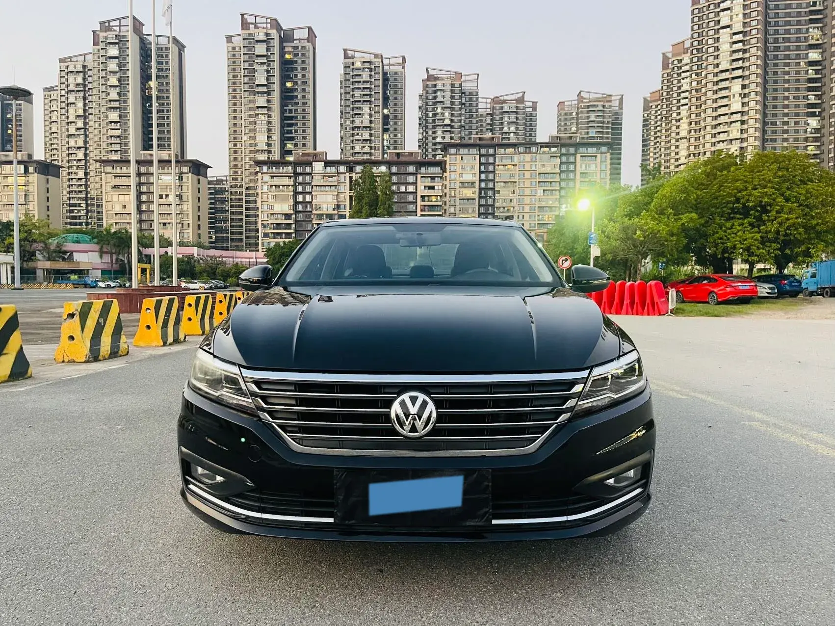 2018 VOLKSWAGEN LAVIDA thumbnail 2