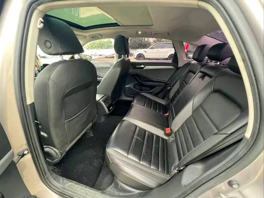 2019 VOLKSWAGEN SAGITAR thumbnail 4