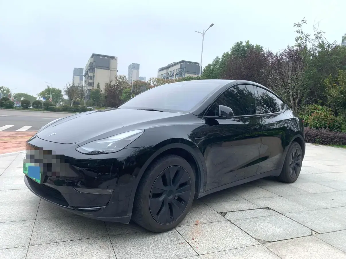 2023 TESLA MODEL view 1