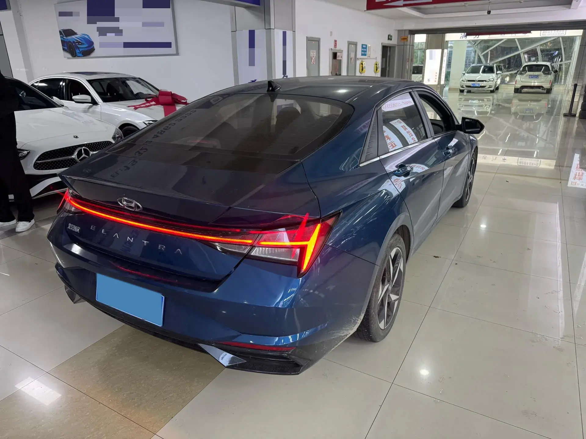 2021 HYUNDAI ELANTRA thumbnail 4