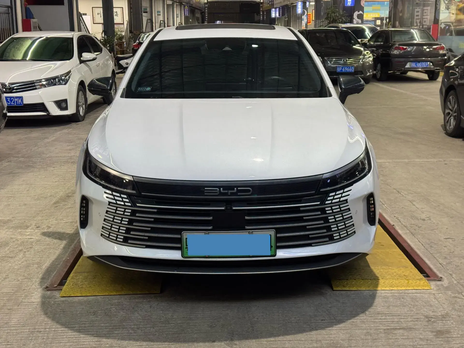 2021 BYD QIN thumbnail 2