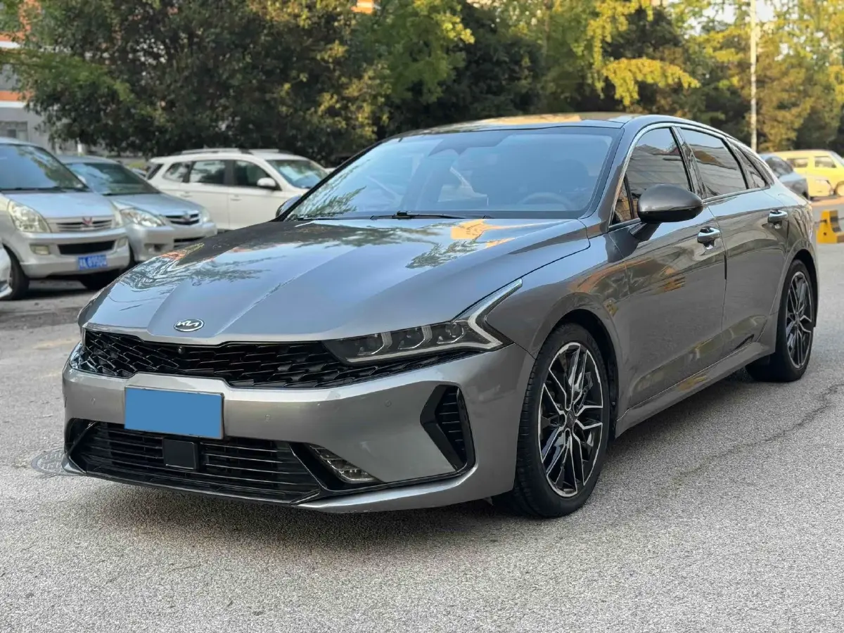 2020 Kia K5 2.0T 240HP L4 8AT