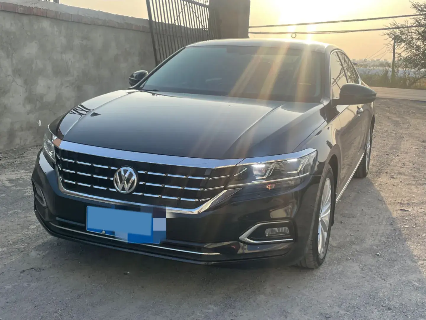 2020 VOLKSWAGEN PASSAT view 1