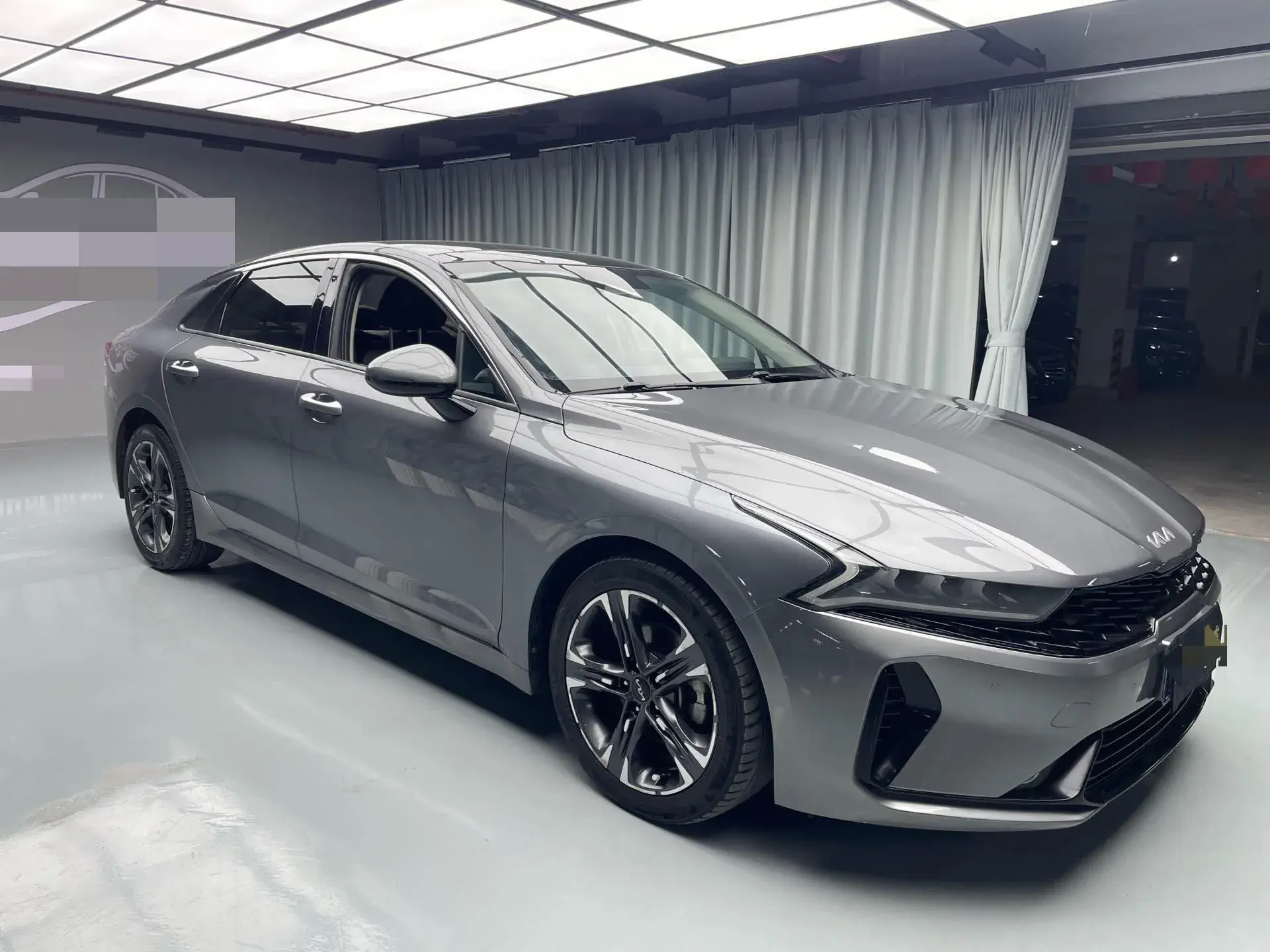 2021 KIA K5 thumbnail 3