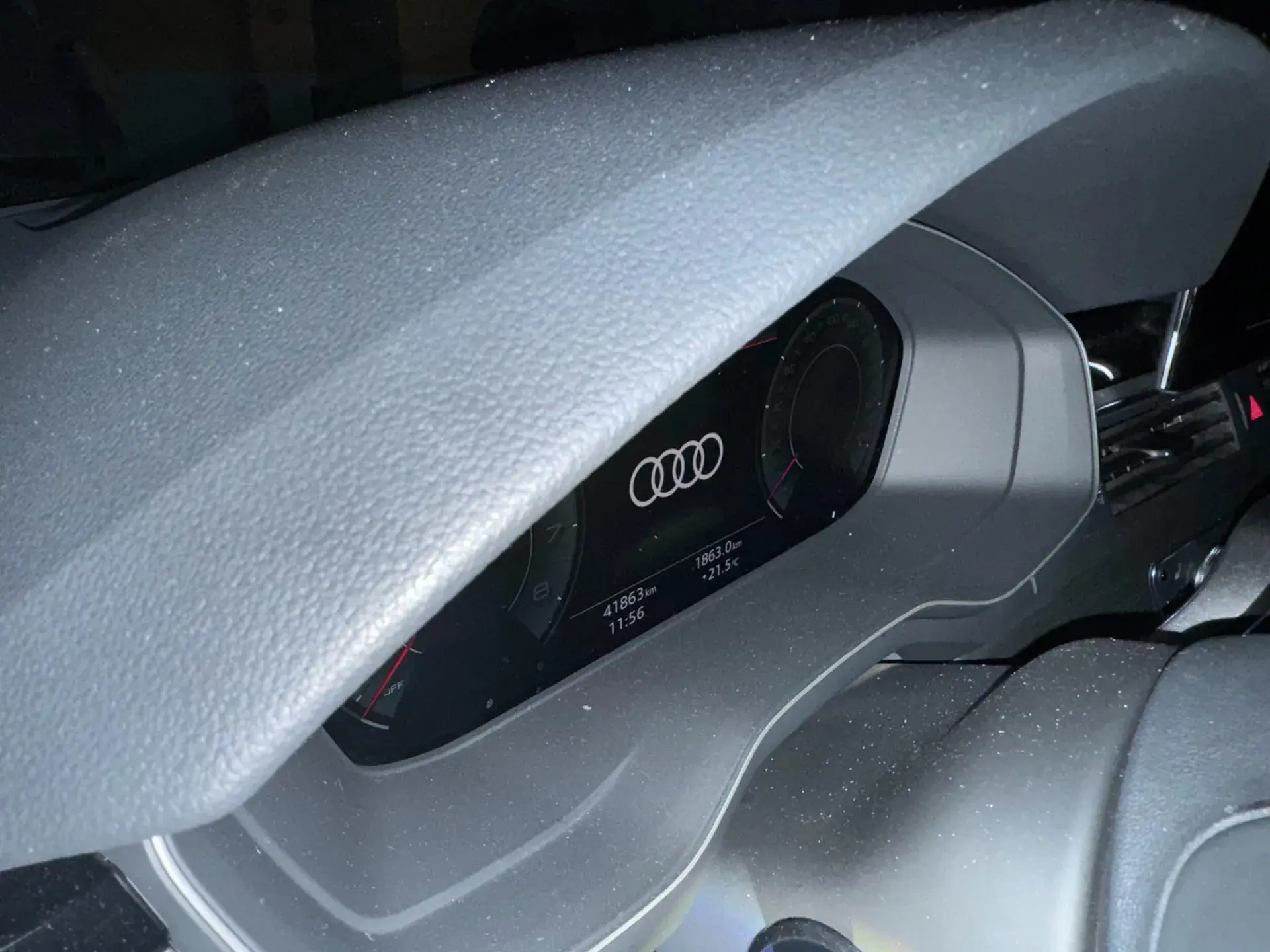 2023 AUDI A4L thumbnail 4