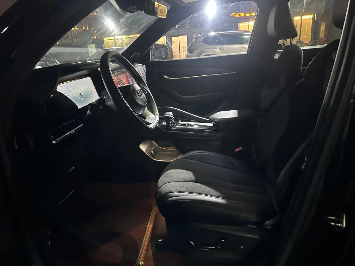 2024 Geely Monjaro 2.0T 238HP L4 8AT,autocango,china used car exporter,china ev exporter,chinese used car exporter,chinese used ev exporter