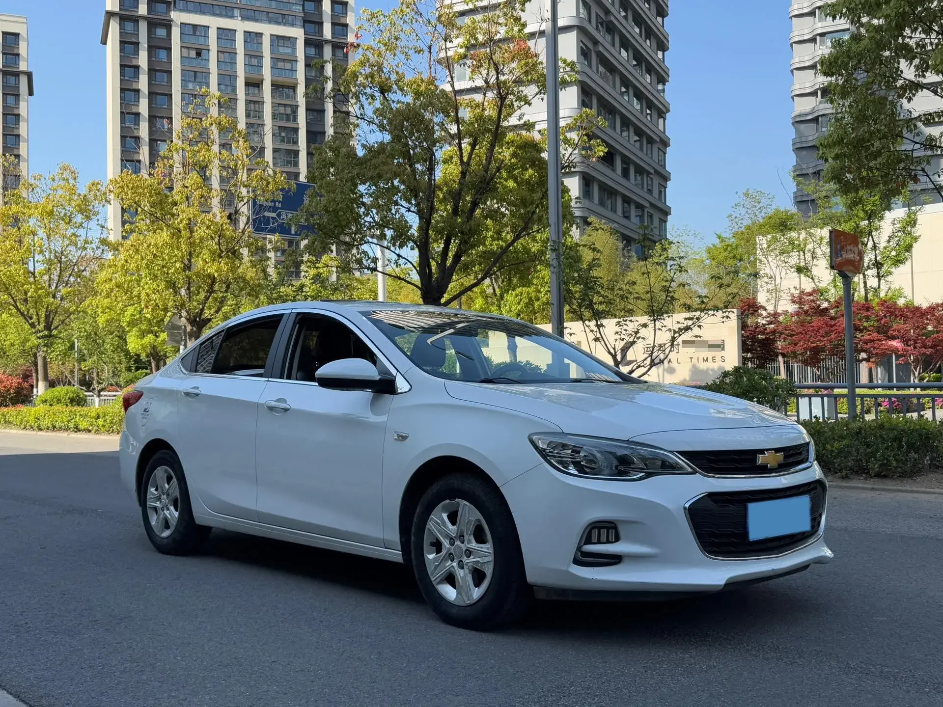 2019 CHEVROLET CAVALIER thumbnail 3