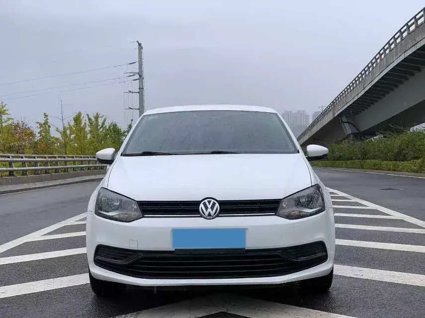 2016 VOLKSWAGEN POLO thumbnail 2