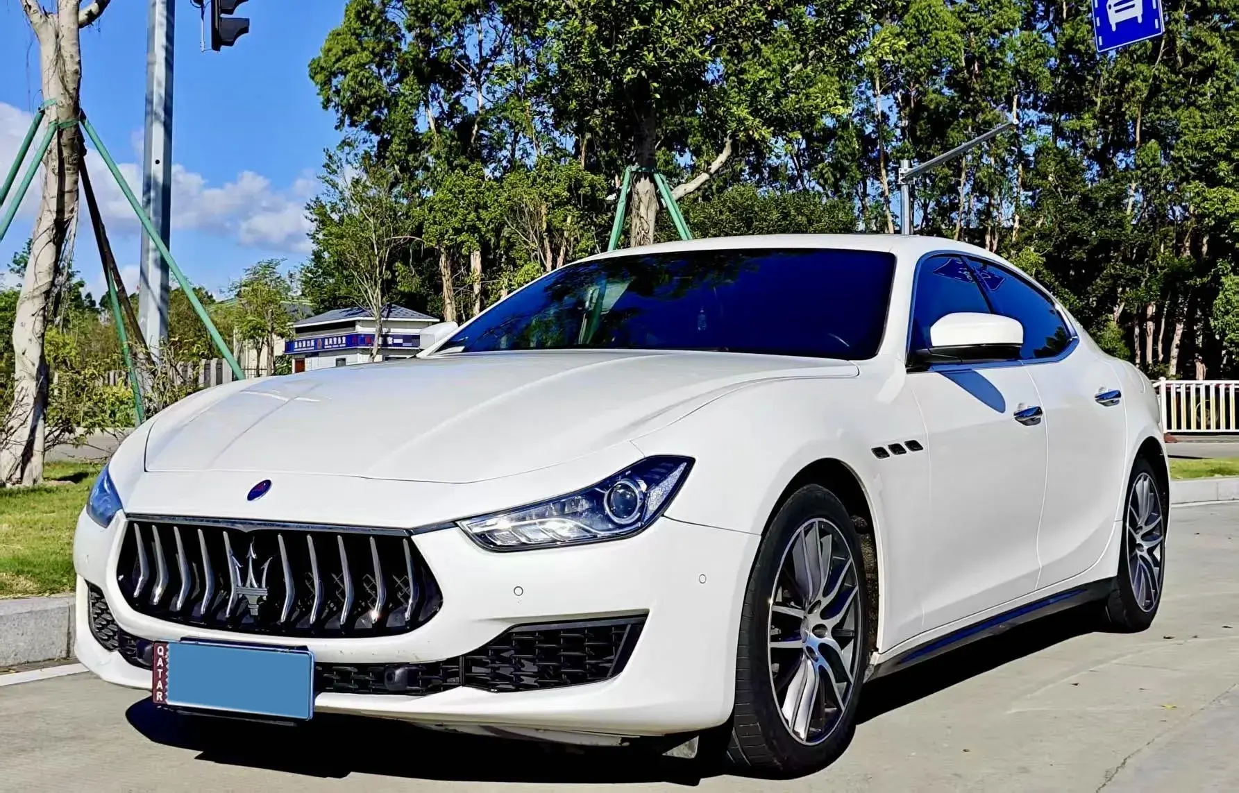 2019 MASERATI GHIBLI view 1