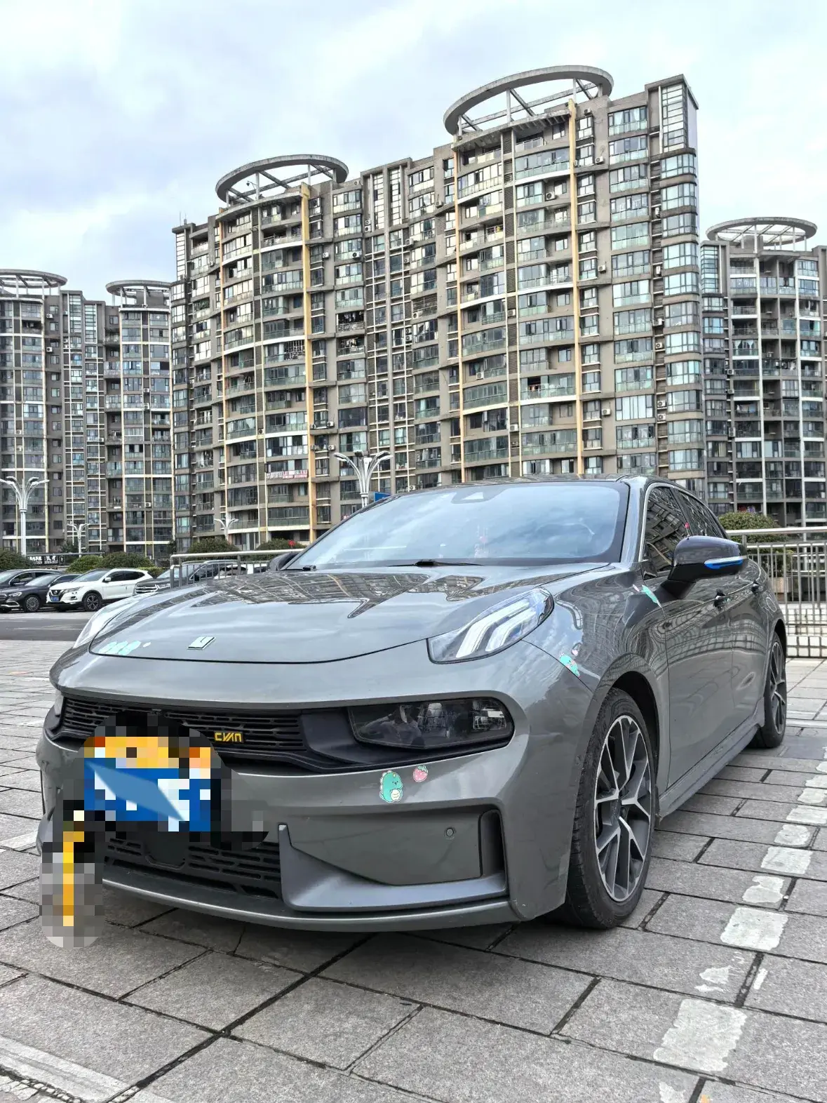2022 LYNK&CO 03 view 1