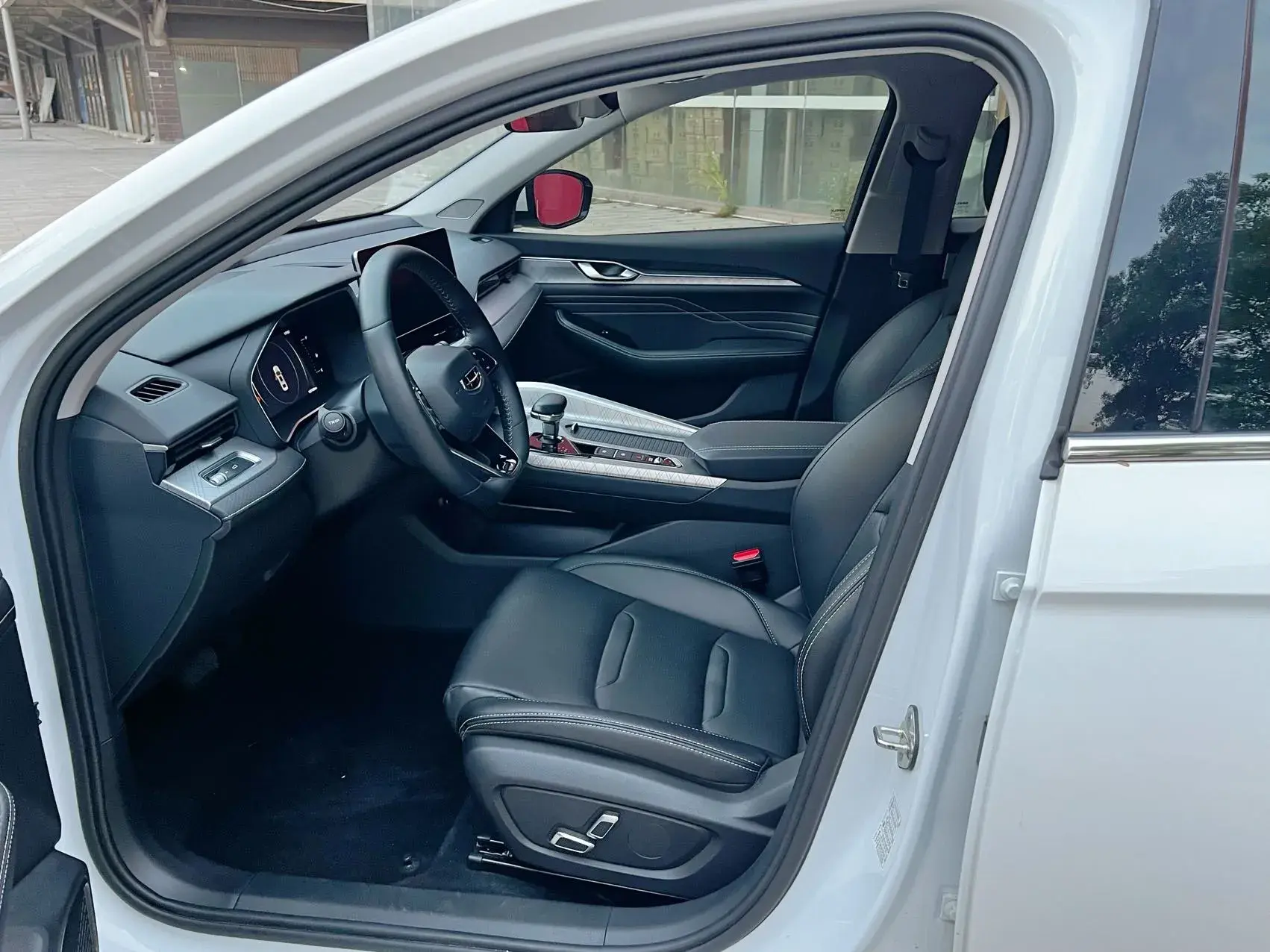 2023 GEELY PREFACE thumbnail 4