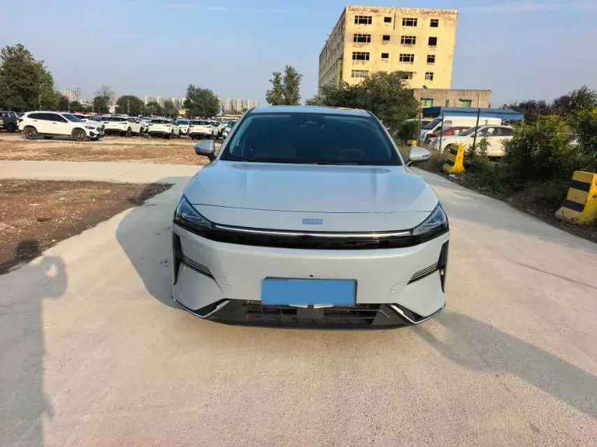 2024 GEELY GALAXY thumbnail 2