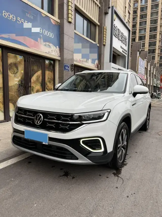 2023 VOLKSWAGEN TAYRON view 1