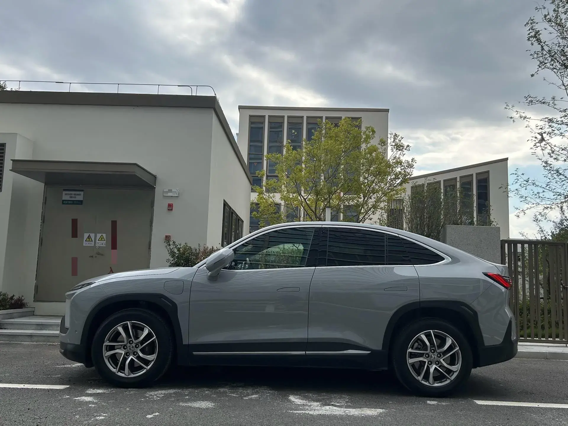 2020 NIO EC6 thumbnail 3