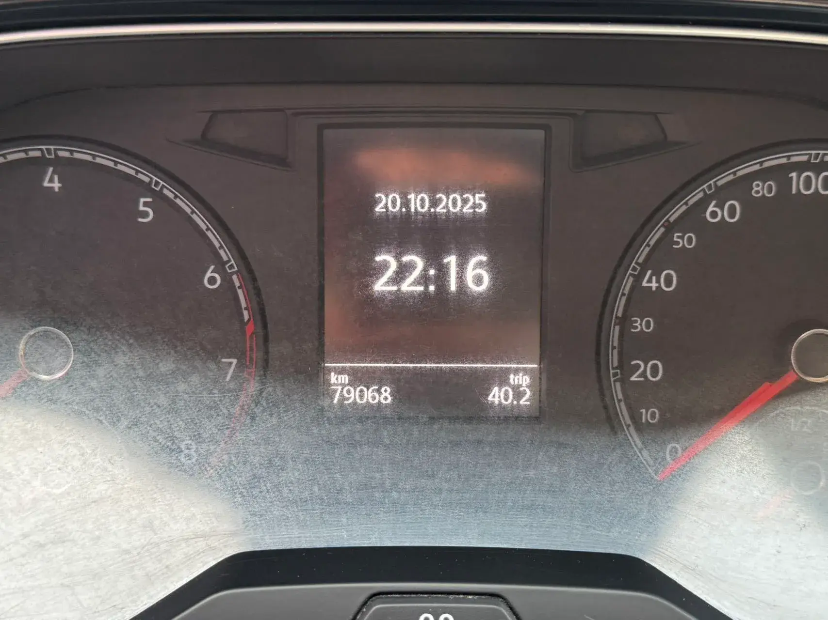 2019 VOLKSWAGEN T-ROC thumbnail 3