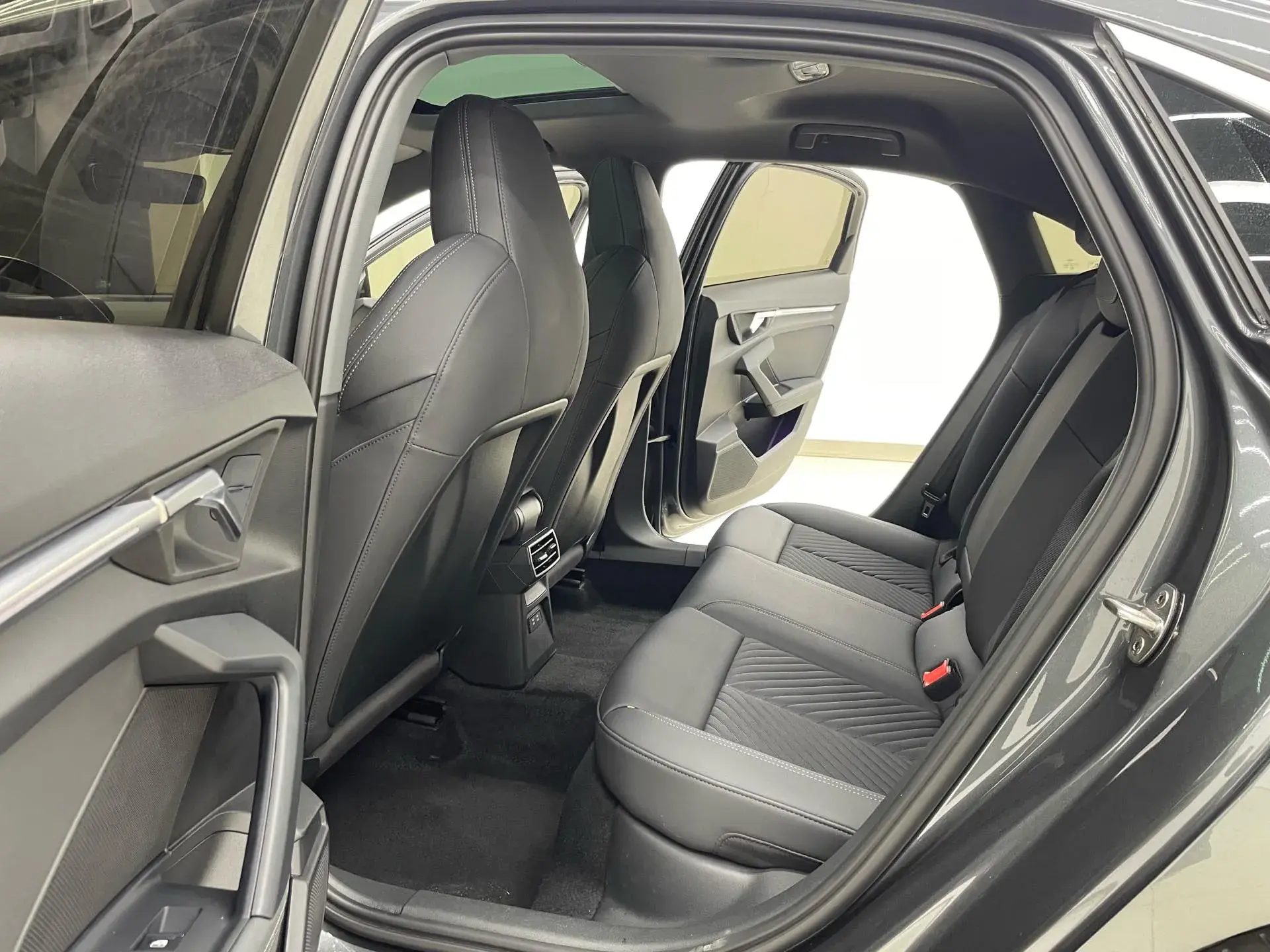 2021 AUDI A3 thumbnail 4