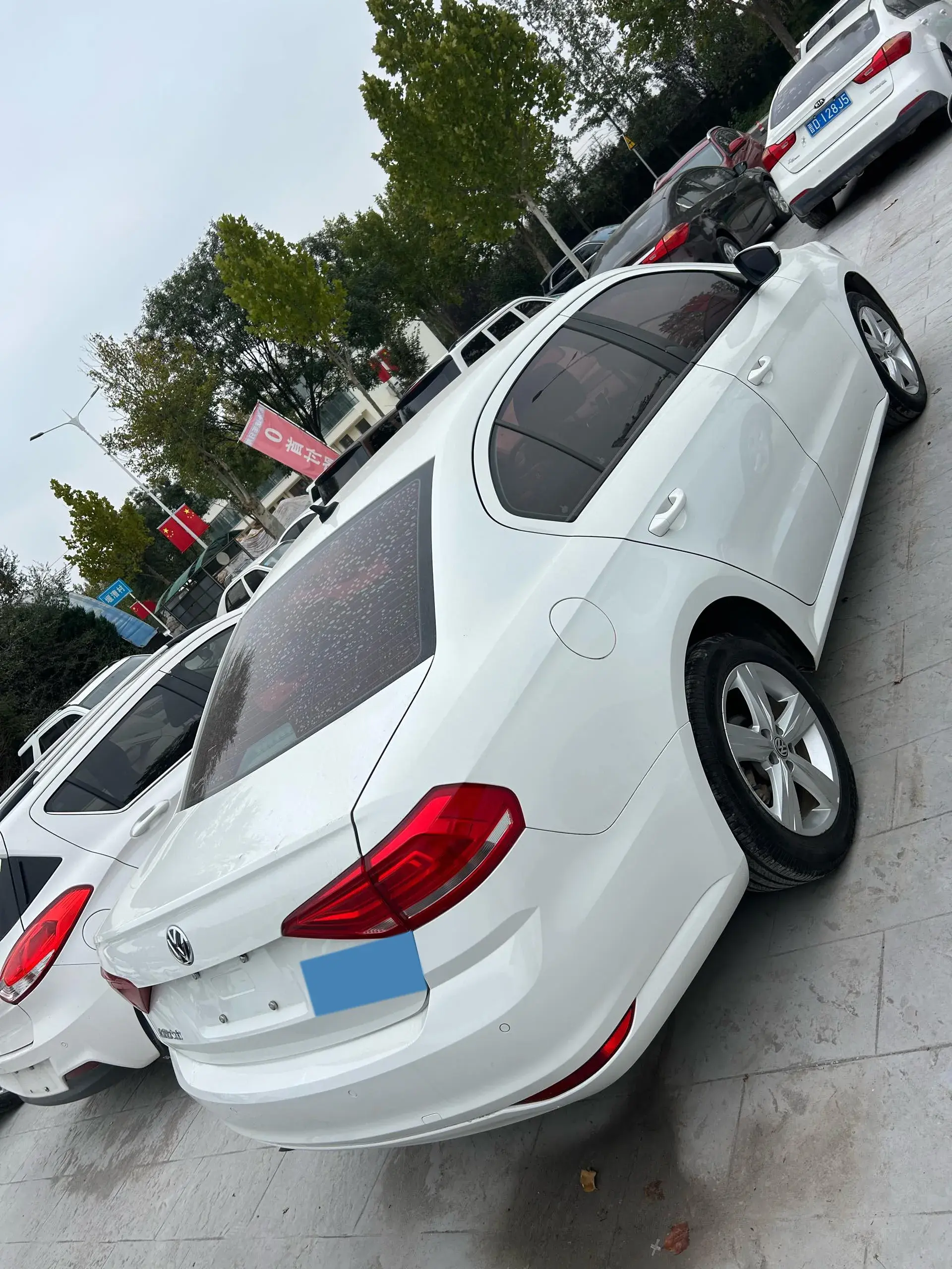 2017 VOLKSWAGEN LAVIDA thumbnail 4