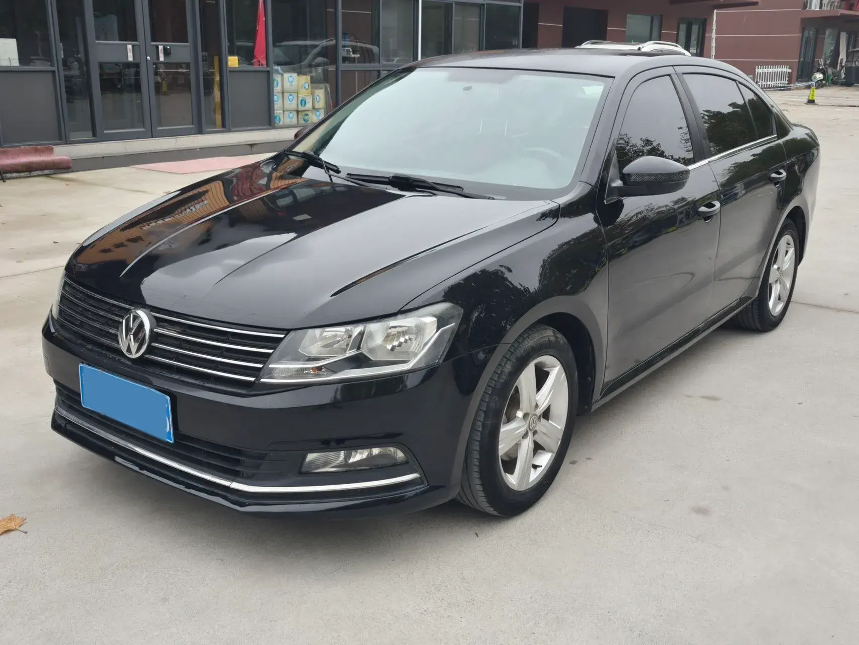 2017 VOLKSWAGEN LAVIDA view 1