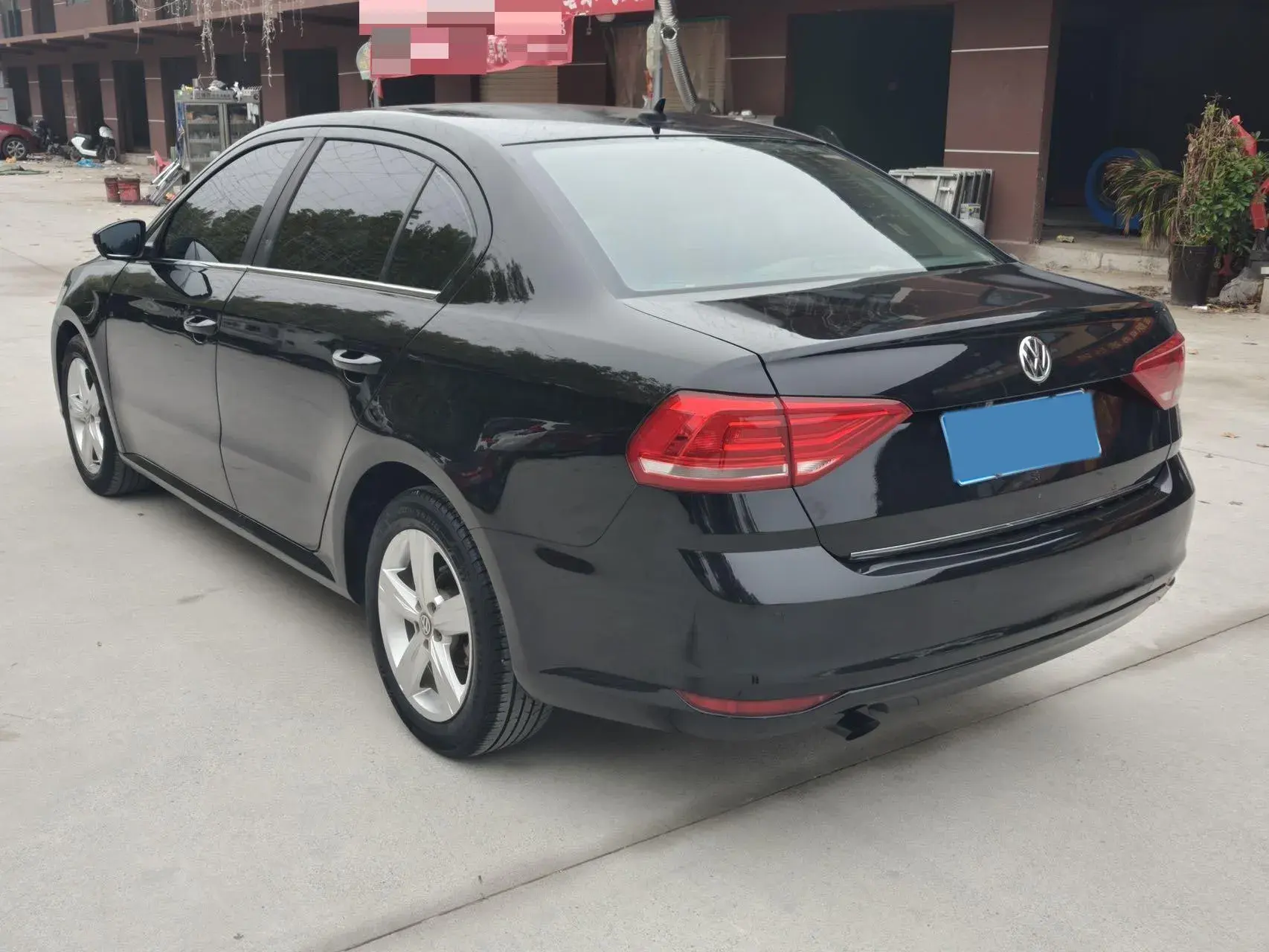 2017 VOLKSWAGEN LAVIDA thumbnail 4