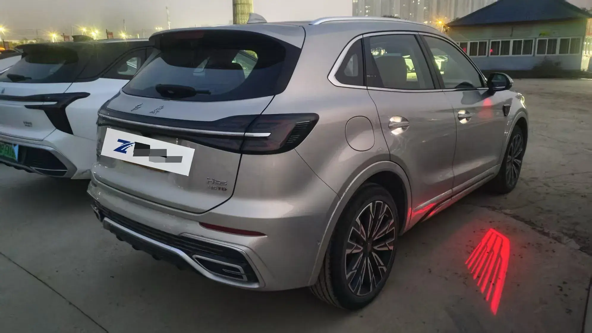 2023 HONGQI HS5 thumbnail 4