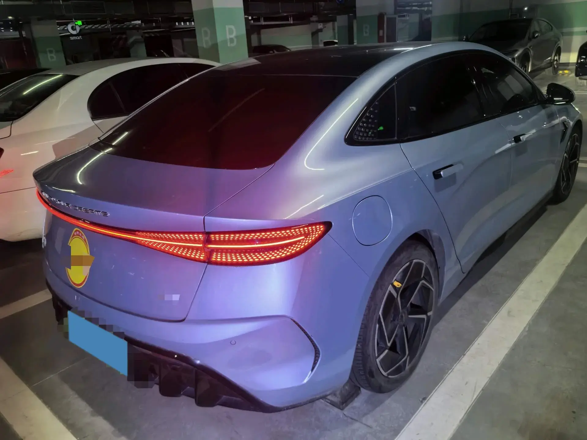 2022 BYD SEAL thumbnail 3