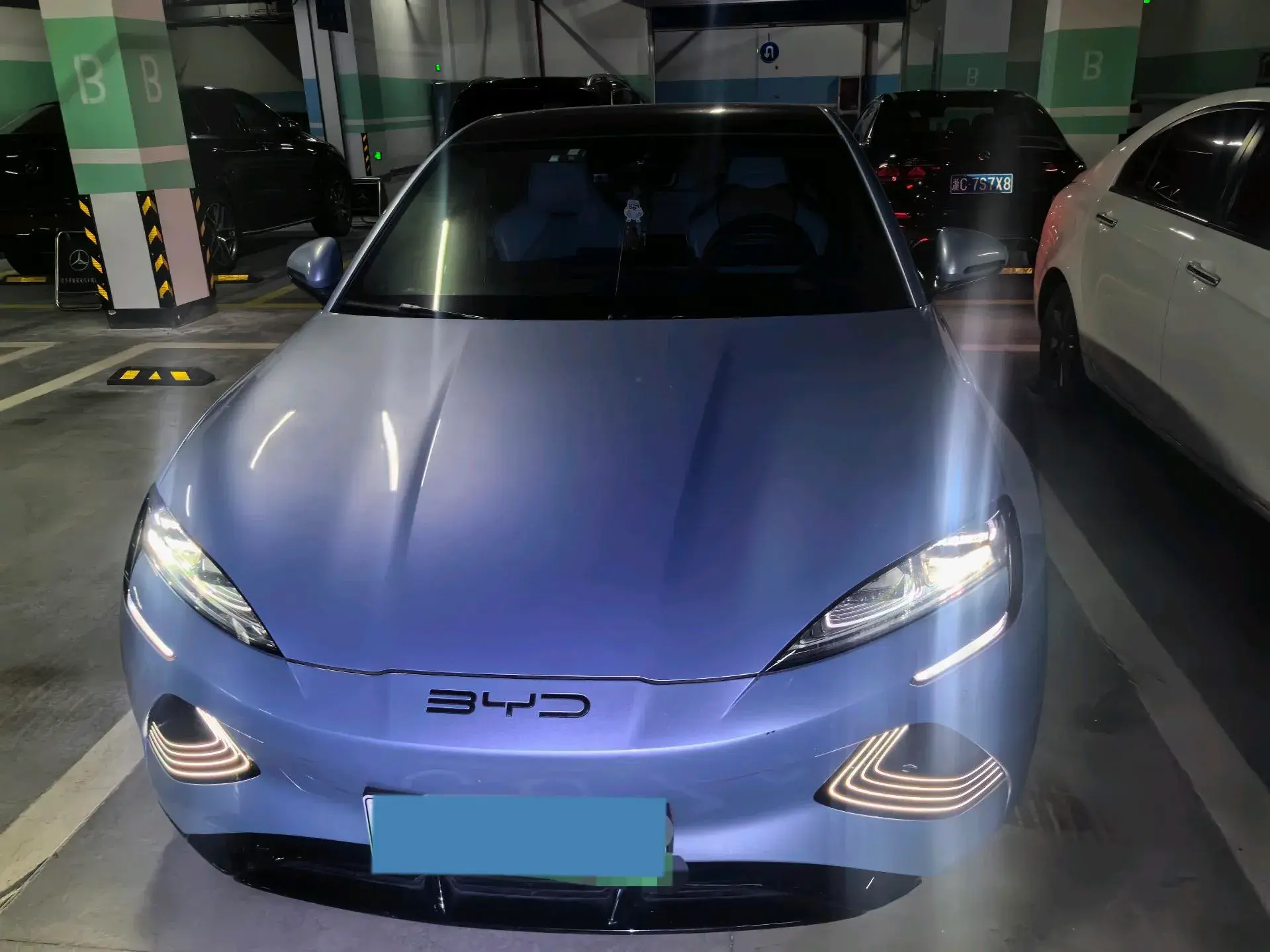 2022 BYD SEAL thumbnail 2