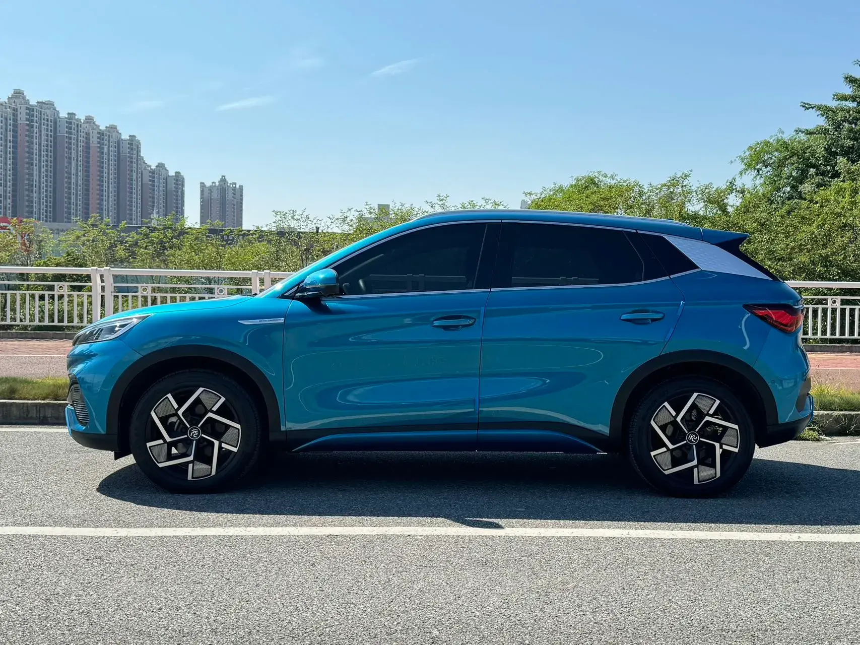 2022 BYD YUAN thumbnail 3