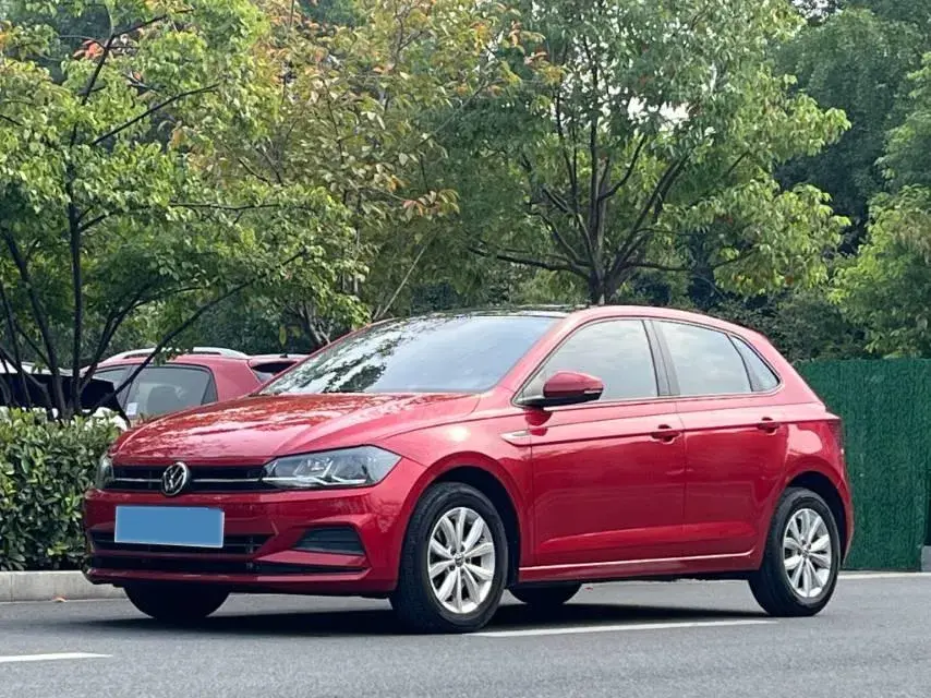 2021 VOLKSWAGEN POLO view 1