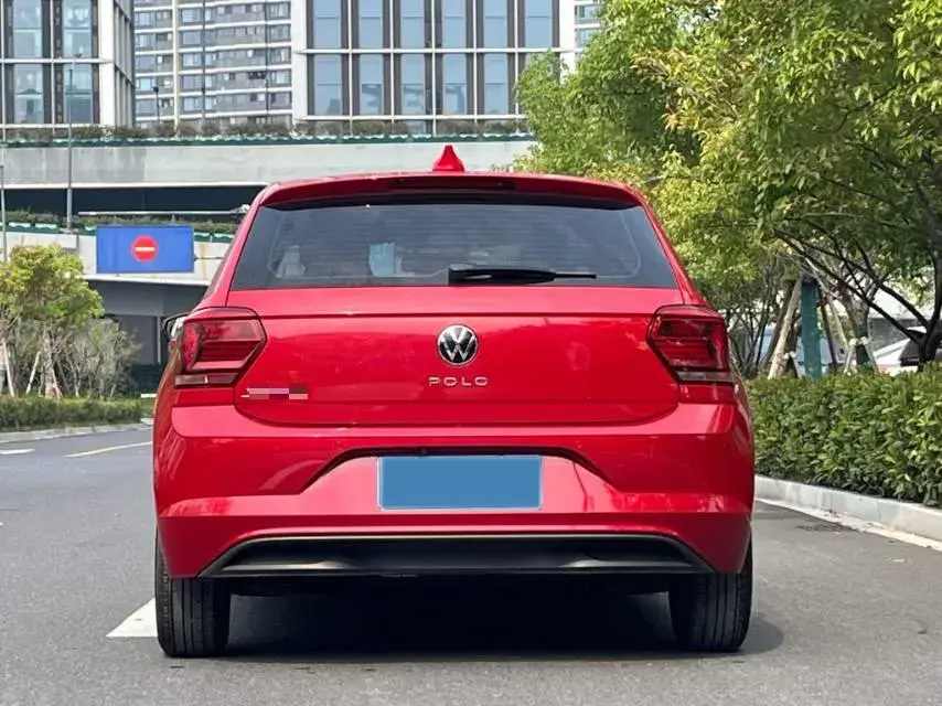 2021 VOLKSWAGEN POLO thumbnail 4