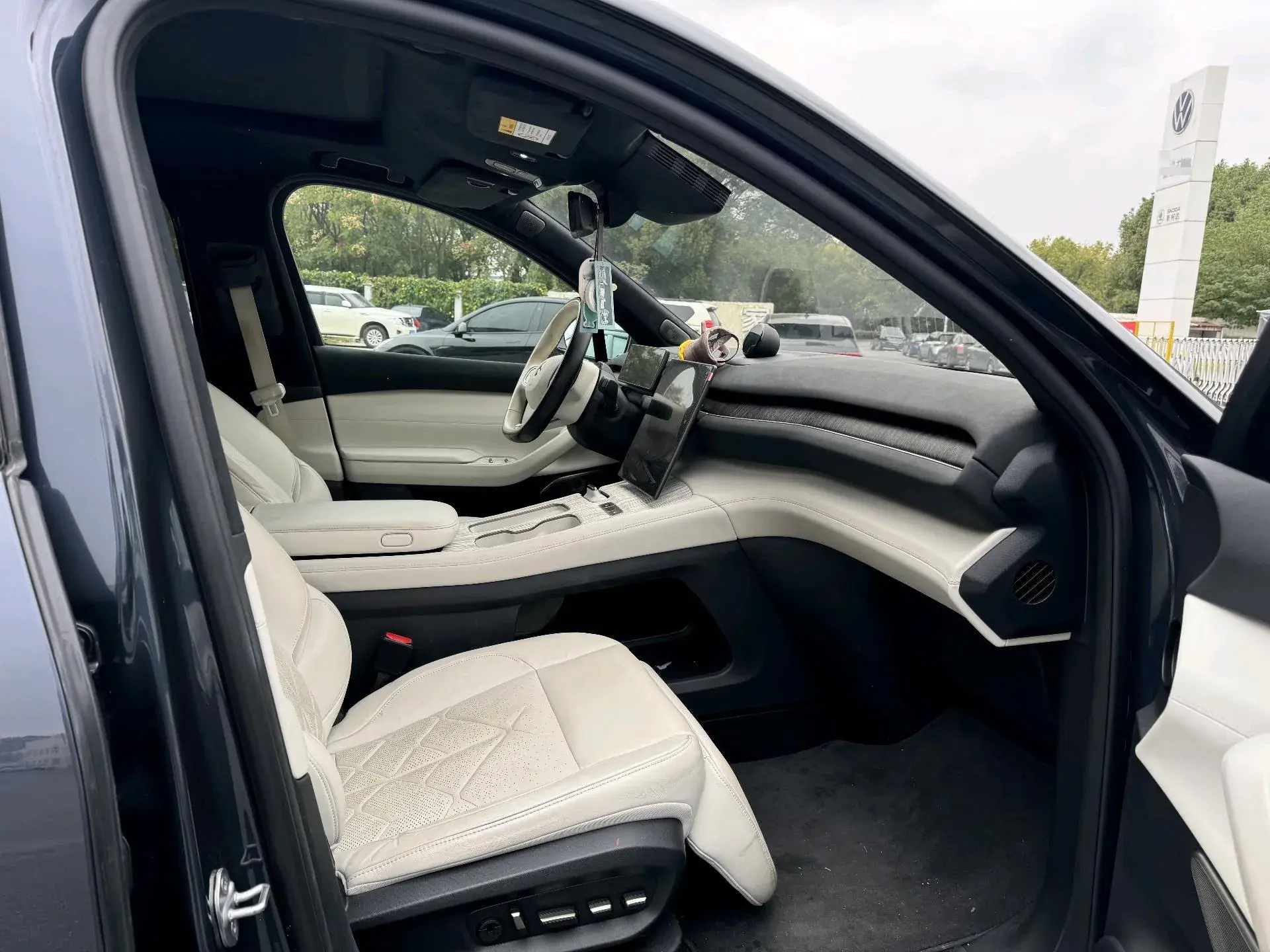 2022 NIO ES7 thumbnail 4