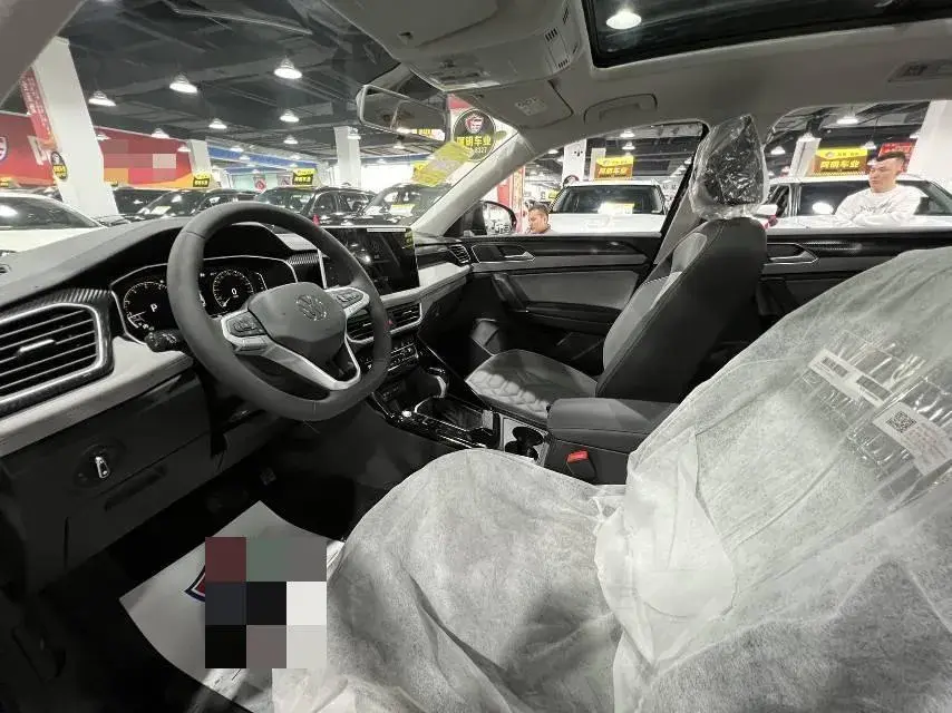 2025 VOLKSWAGEN TAYRON thumbnail 4