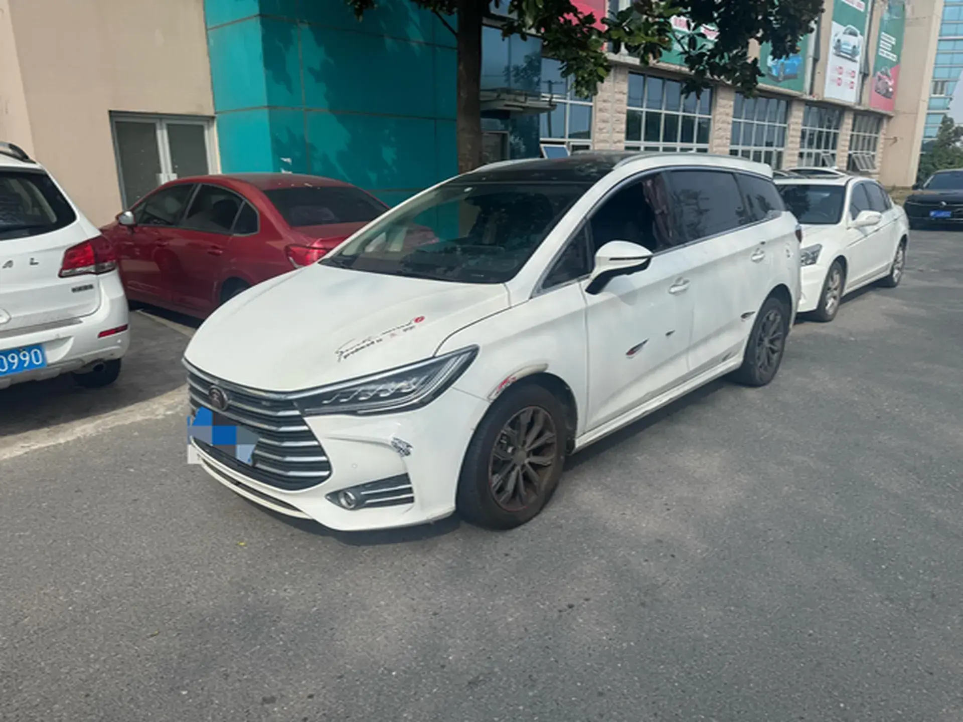 2019 BYD SONG view 1