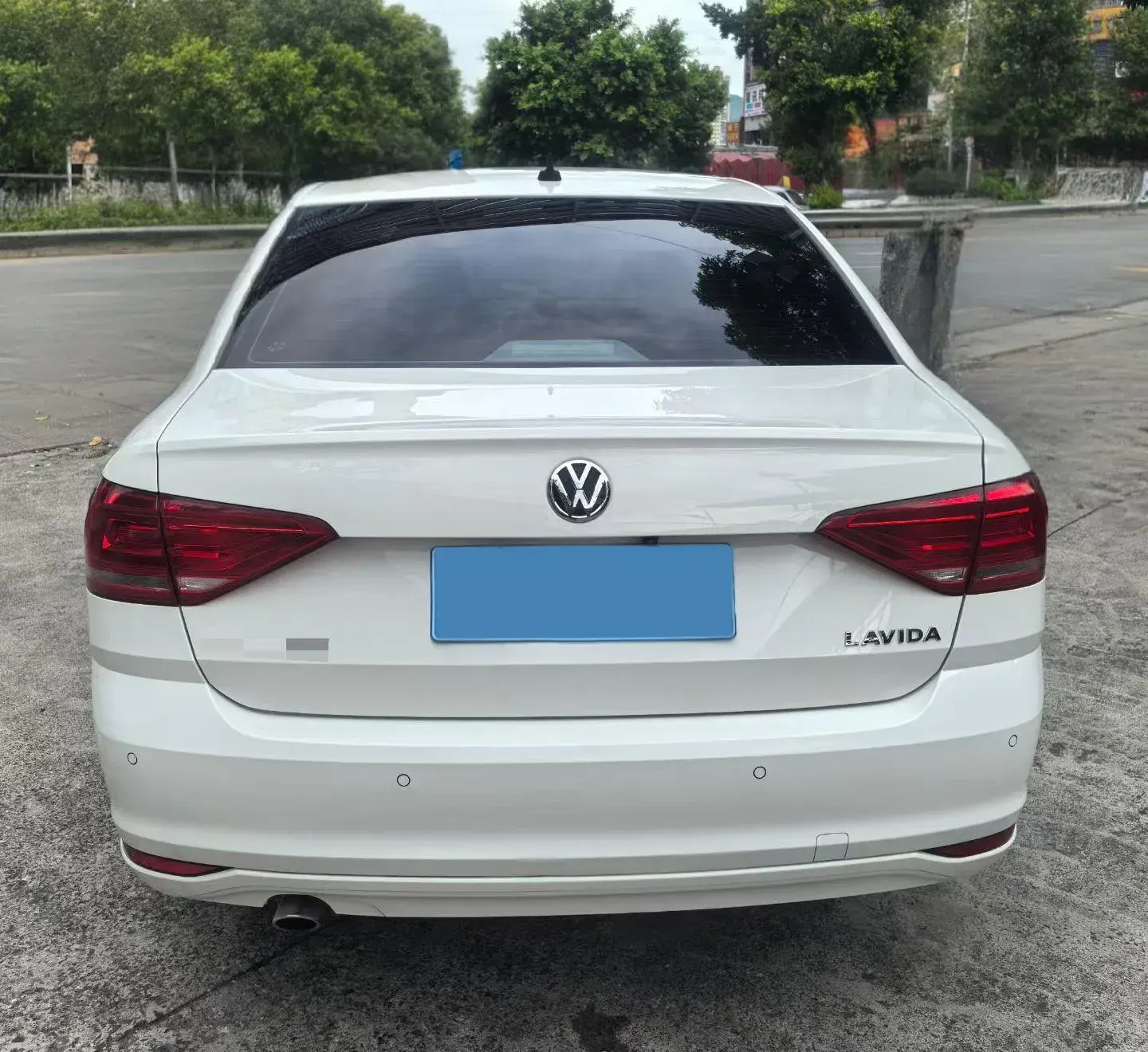 2017 VOLKSWAGEN LAVIDA thumbnail 4