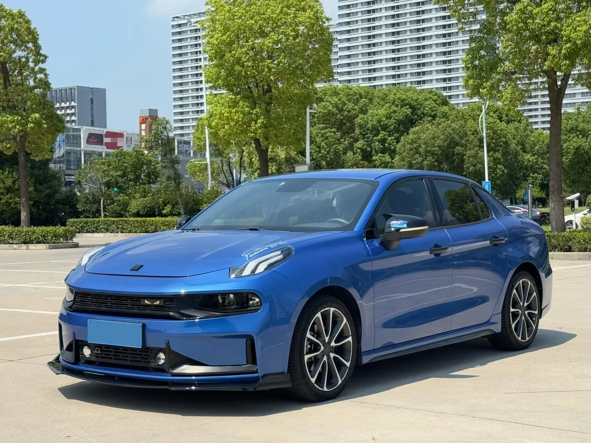 2020 LYNK&CO 03 view 1