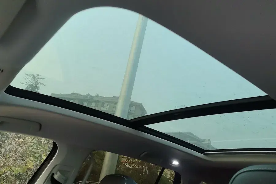 2022 VOLKSWAGEN TALAGON thumbnail 4