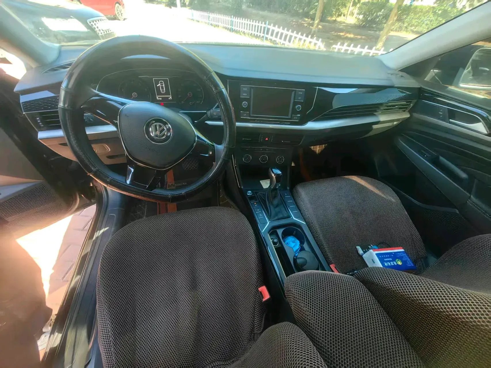 2019 VOLKSWAGEN PASSAT thumbnail 4