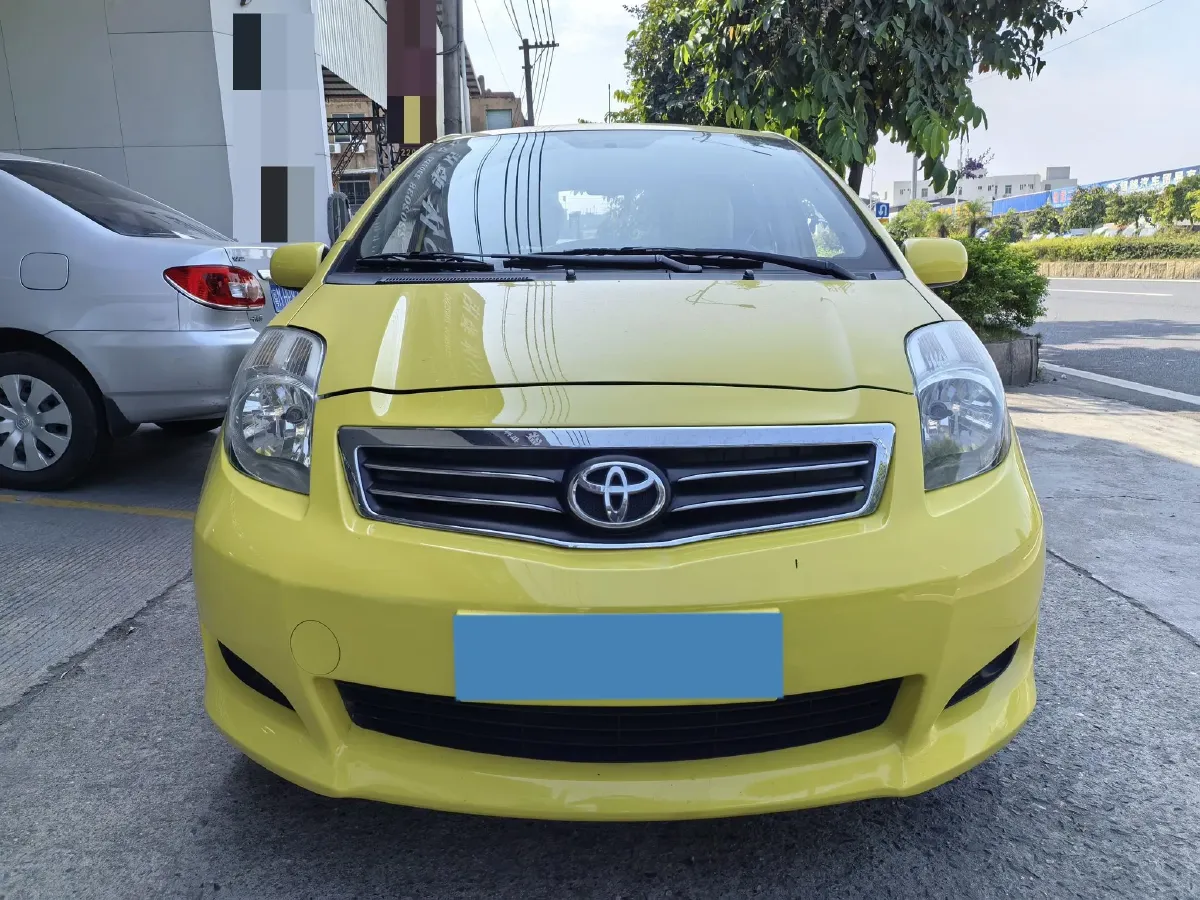 2011 Toyota Yaris 1.6L 118HP L4 4AT,autocango,china used car exporter,china ev exporter,chinese used car exporter,chinese used ev exporter