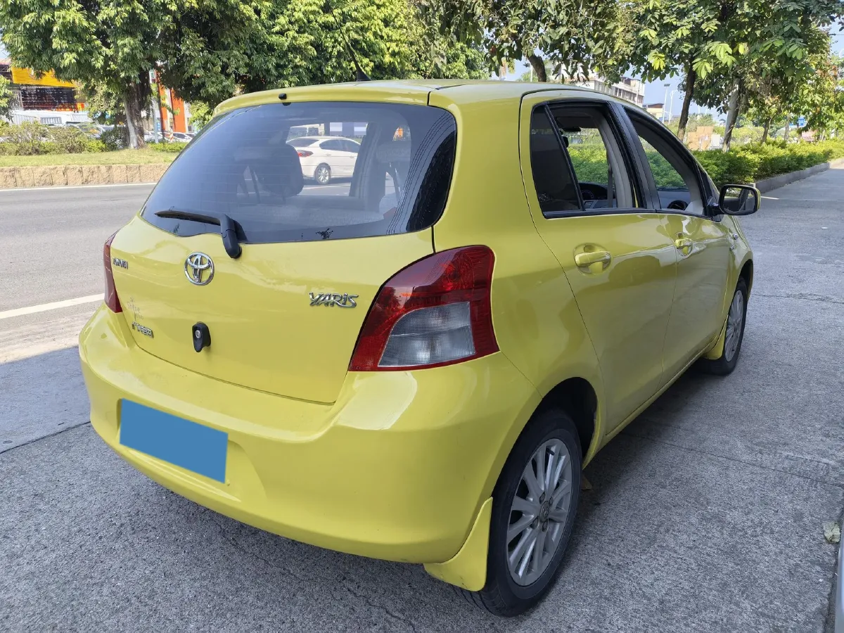 2011 Toyota Yaris 1.6L 118HP L4 4AT,autocango,china used car exporter,china ev exporter,chinese used car exporter,chinese used ev exporter