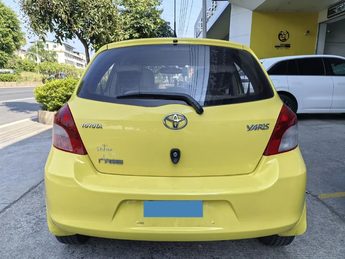 2011 Toyota Yaris 1.6L 118HP L4 4AT,autocango,china used car exporter,china ev exporter,chinese used car exporter,chinese used ev exporter