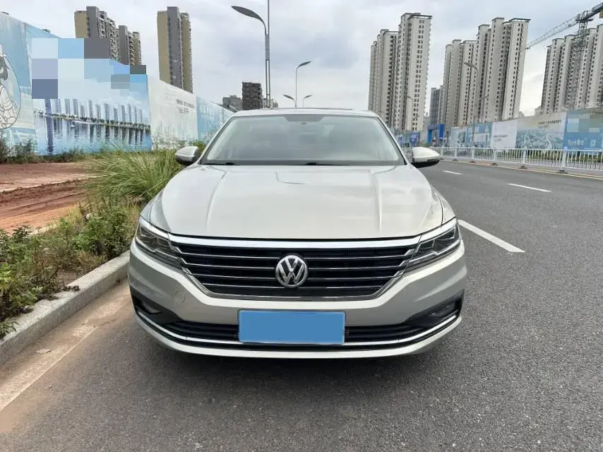 2018 VOLKSWAGEN LAVIDA view 1